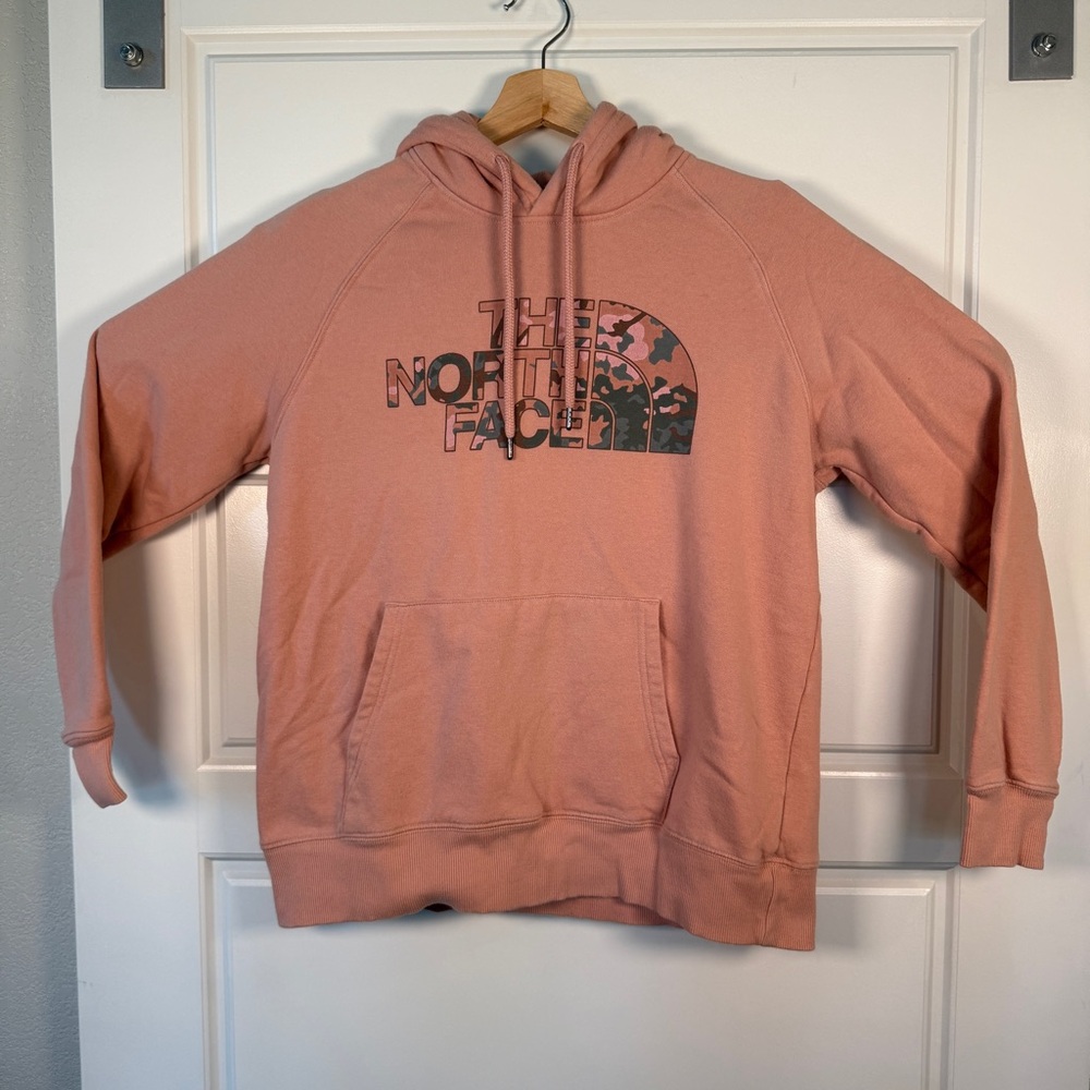 The North Face Women’s Half Dome Hoodie Pink Camo Logo M Fall